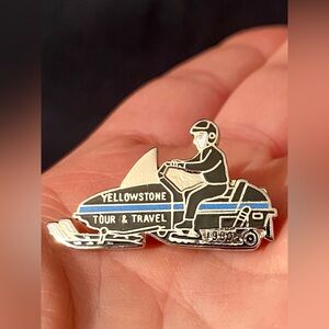 1980 Yellowstone Tour & Travel Snowmobile Lapel Pin Vintage Snowmobiling 80s